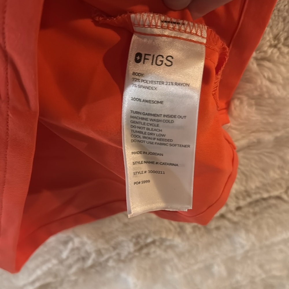 Figs Catarina Scrub Top in Fireside ๐ฅ - Picture 3 of 3